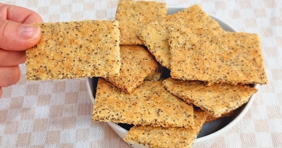 biscoitos low carb de chia e parmesão