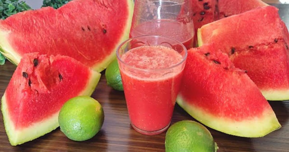 Aprenda a fazer suco de melancia com limão: fácil, saudável e delicioso!