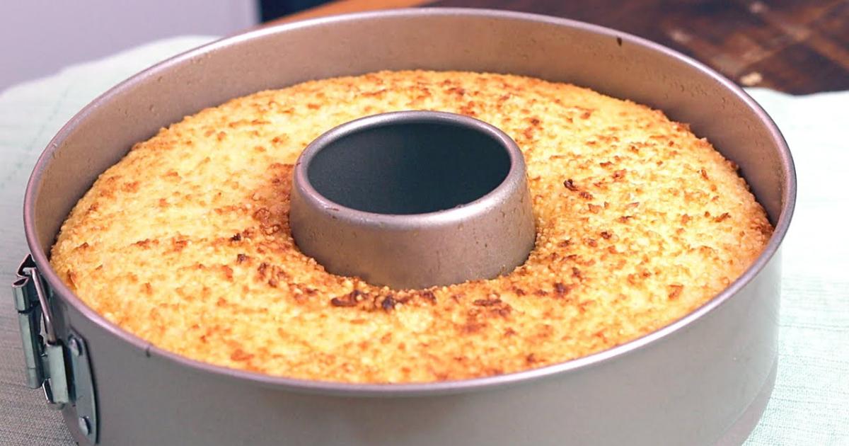 Bolo de tapioca granulada irresistível simples e sem trigo!