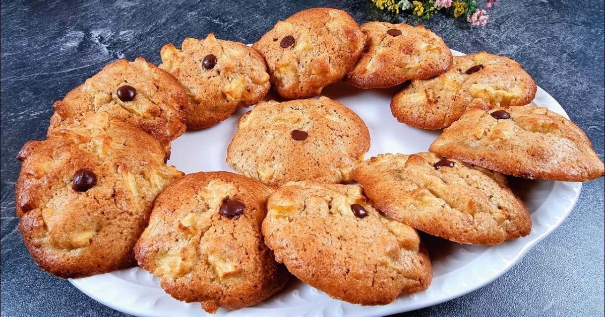 Cookies saudáveis com maçã e canela, perfeitos para um lanche leve e delicioso!