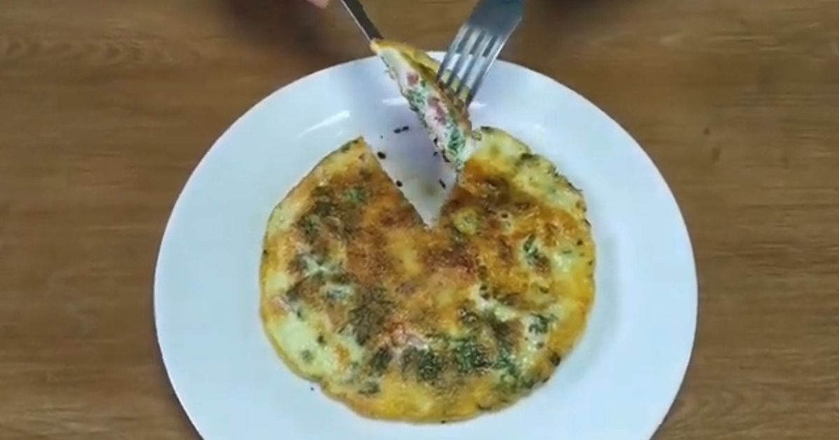 Omelete com Espinafre e Tomate