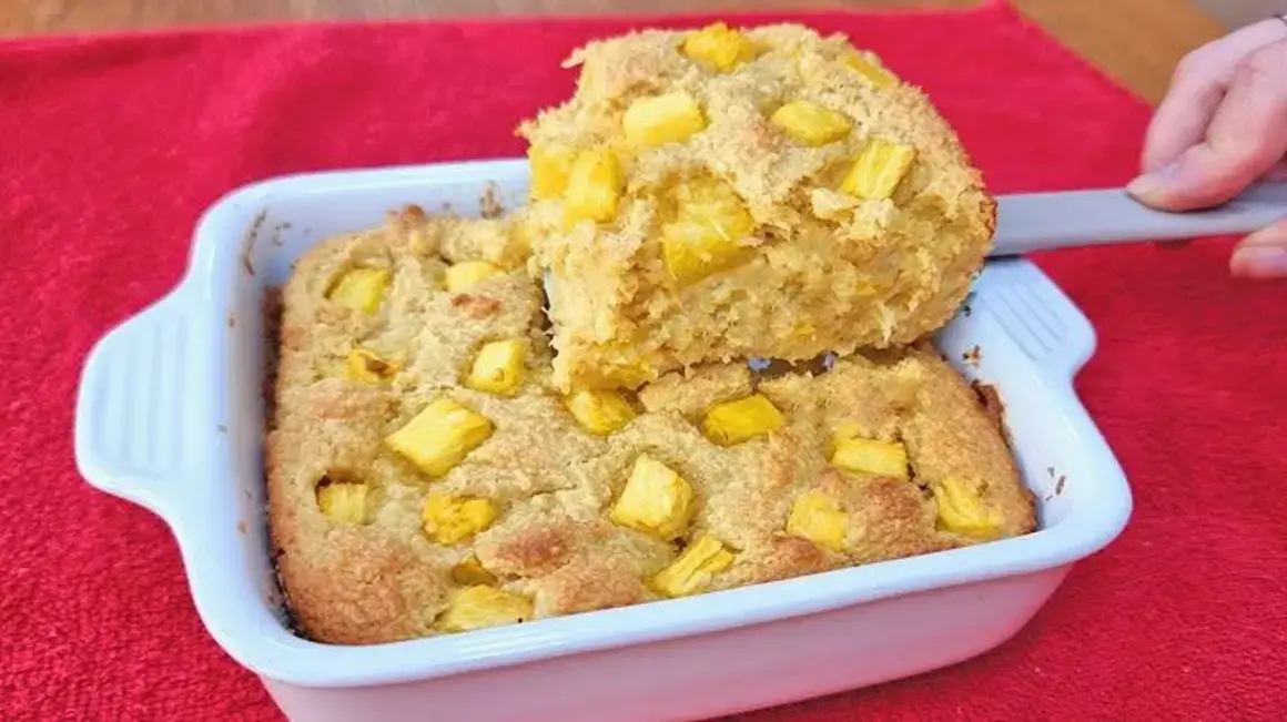 Receita de Bolo Fofinho Sem Farinha, Açúcar, Leite e Manteiga em 3 Minutos