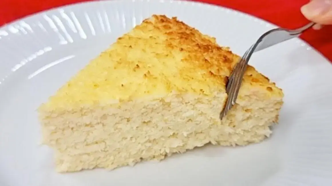 Receita de Bolo Low Carb Fofinho, Fácil de Fazer e Sem Açúcar ou Farinha