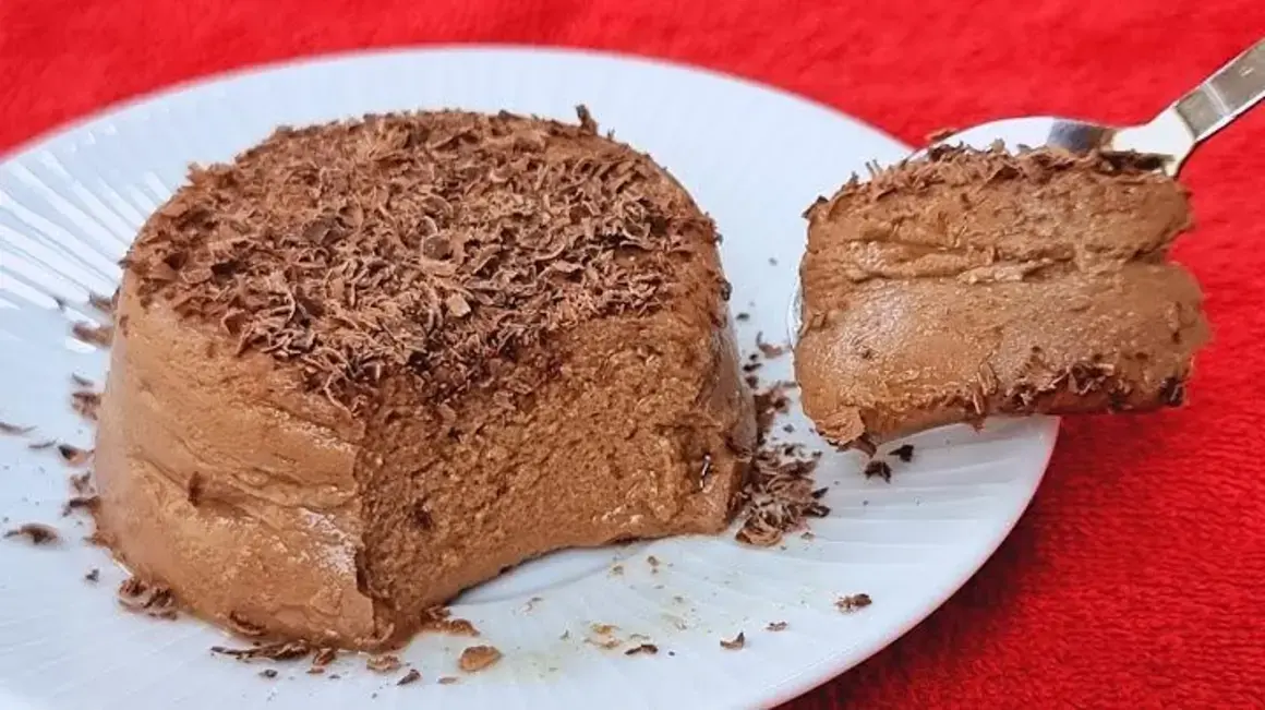 Receita de Bolo Low Carb: Simples, Rápido e Saudável com Apenas 4 Ingredientes