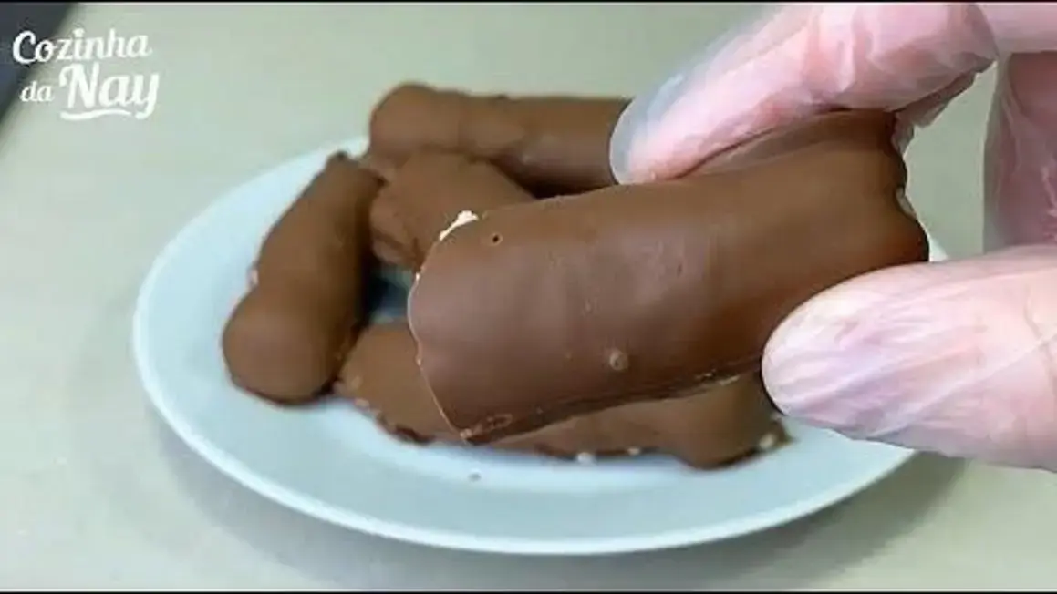 Receita de Bombom Prestígio: Aprenda a Fazer Essa Delícia Com Apenas 3 Ingredientes