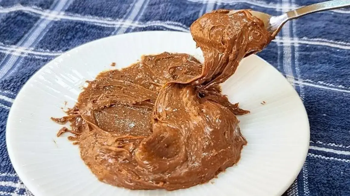 Receita de Brigadeiro de Colher Sem Açúcar e Manteiga – Rápido e Delicioso em 3 Min