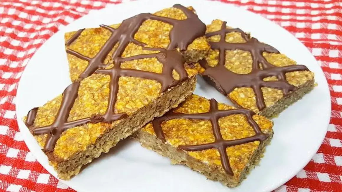 Receita de Crackers Low Carb: Uma Opção Deliciosa com Apenas 3 Ingredientes!