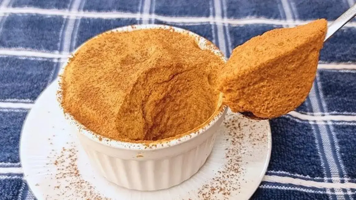 Receita de Deliciosa Sobremesa Low Carb: Zero Açúcar e Gordura com Apenas 4 Ingredientes