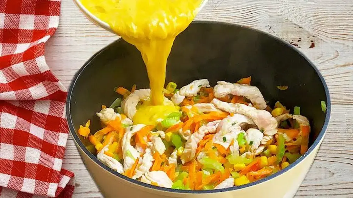 Receita de Estrogonofe: Um Prato Barato, Fácil e Completo Para Suas Reuniões