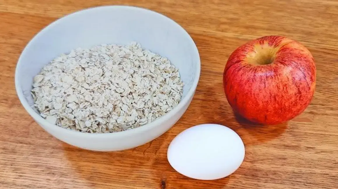 Receita de Maçã, Ovo e Aveia: Uma Delícia Saudável em Apenas 5 Minutos!