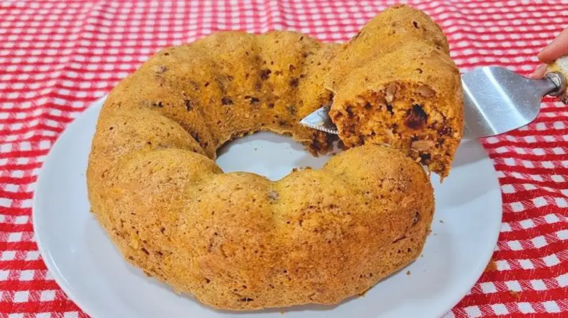 Receita de Panetone Fit Sem Farinha, Açúcar, Leite, Ovo e Manteiga de Forma Fácil