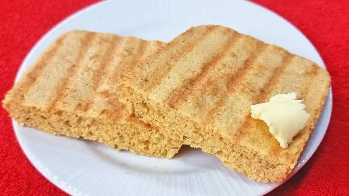 Receita de Pão Low Carb em 2 Minutos: Fácil, Rápido e Sem Farinha