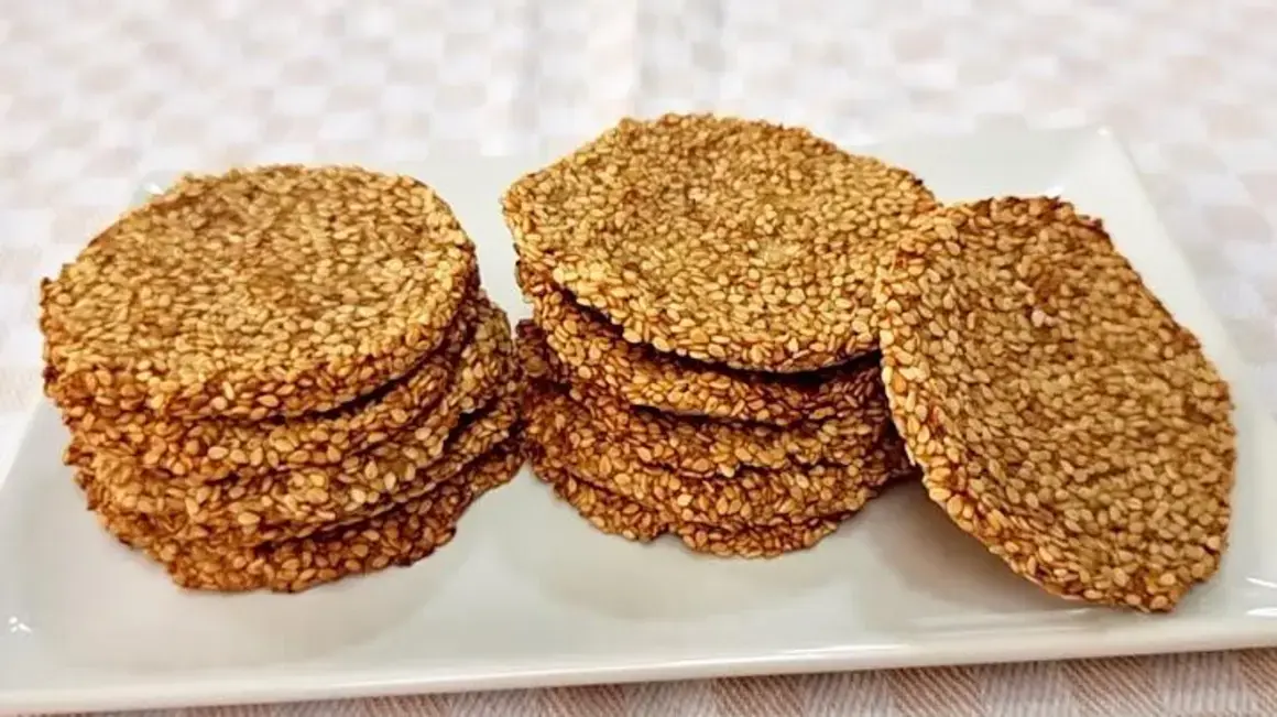 Receita de Pão Low Carb: Rápido e Fácil com Apenas 2 Ingredientes