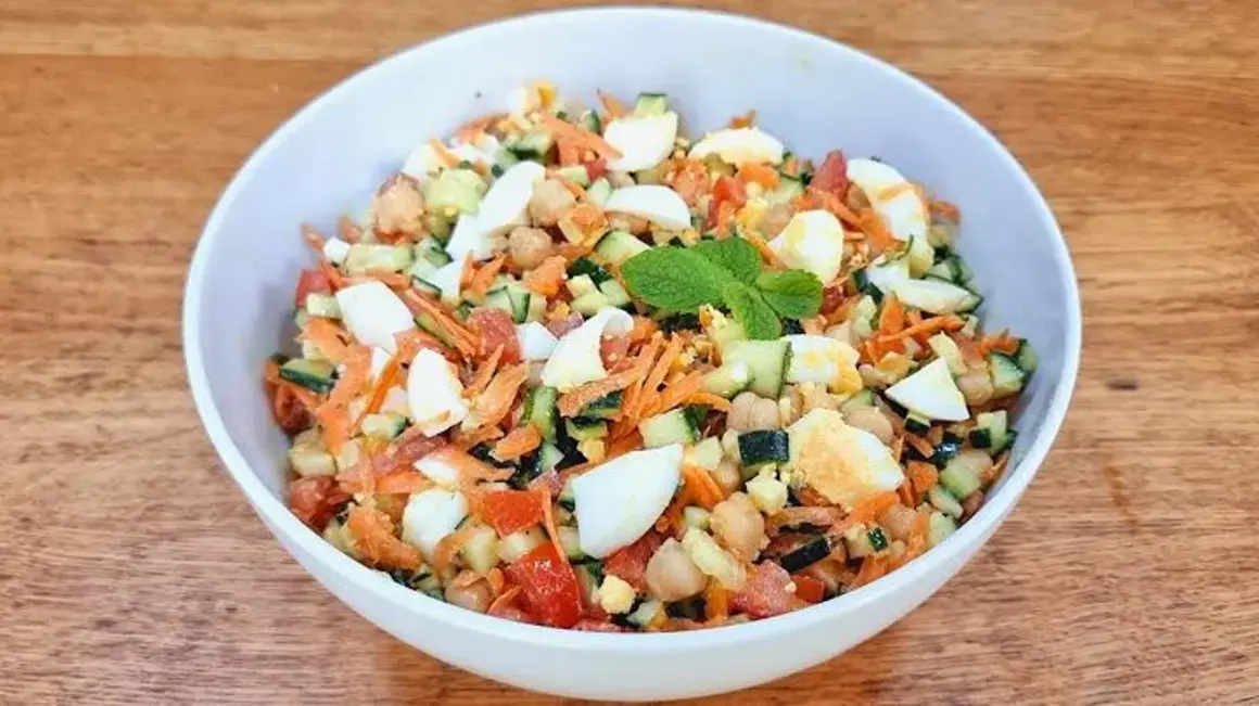 Receita de Salada de Baixas Calorias: Deliciosa, Rápida e Economica para Seu Almoço