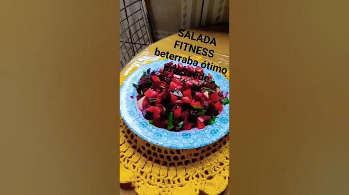 Receita de Salada Fitness: Ótima Para a Saúde, Rápida e Fácil de Fazer