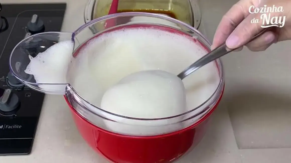 Receita de Sobremesa de 3 ingredientes: Uma Delícia Prática e Sem Leite Condensado