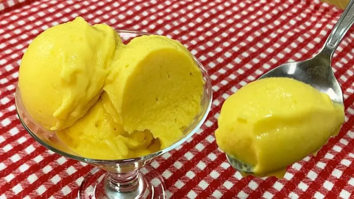 Receita de Sorvete Cremoso: Aprenda a Fazer um Delicioso Sorvete Sem Açúcar!