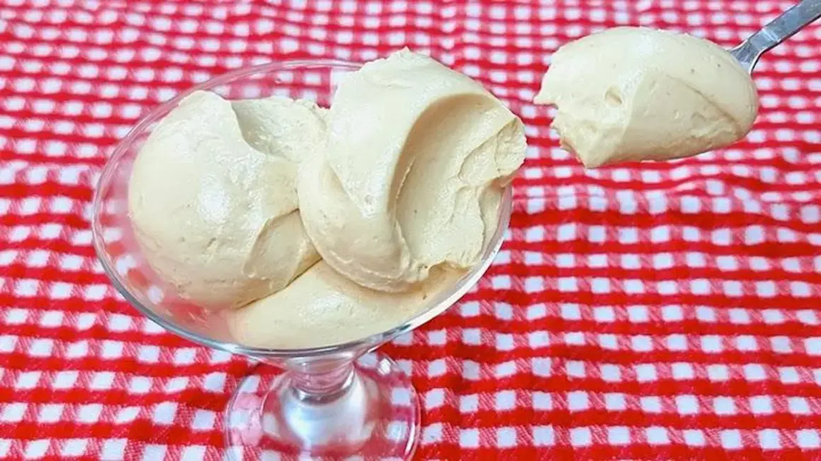 Receita de Sorvete Cremoso de 4 Ingredientes – Prático e Sem Açúcar