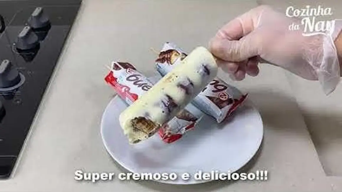 Receita de Sorvete Kinder Rápido: Faça em 5 Minutos Sem Precisar de Forminhas
