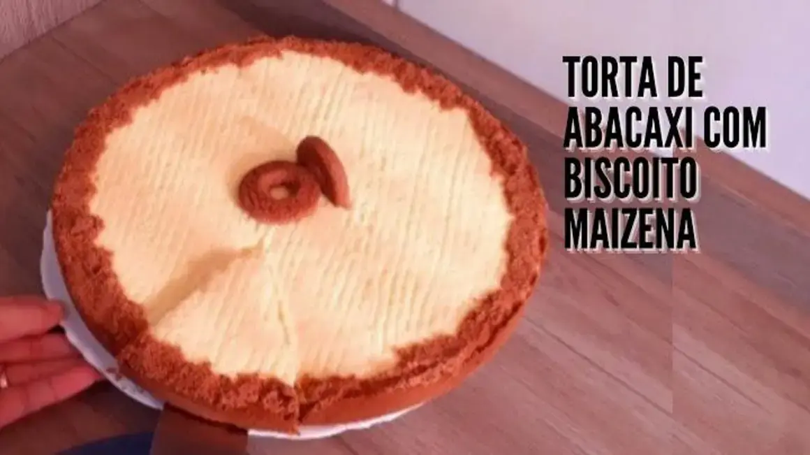 Receita de Torta de Abacaxi com Biscoito Maizena: Uma Sobremesa Deliciosa e Fácil de Fazer