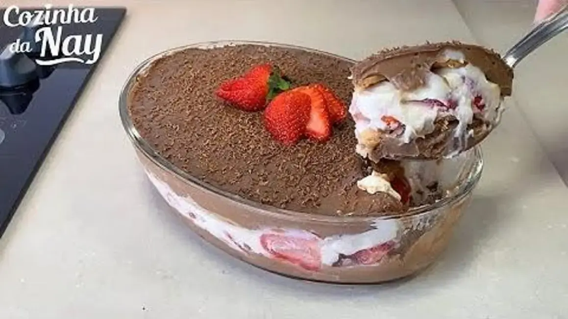 Receita de Torta Sensação de Morango: A Deliciosa Sobremesa para o Natal e Ano Novo