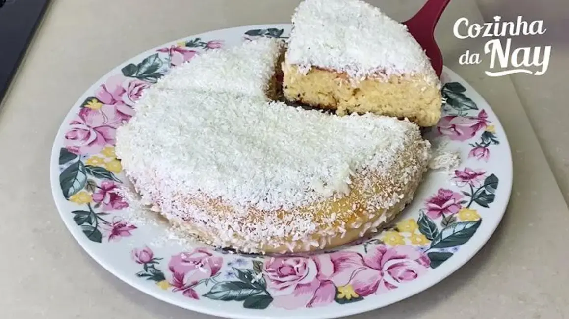 Receita de Bolo Gelado de Coco na Frigideira: Um Delicioso Espetáculo na Cozinha