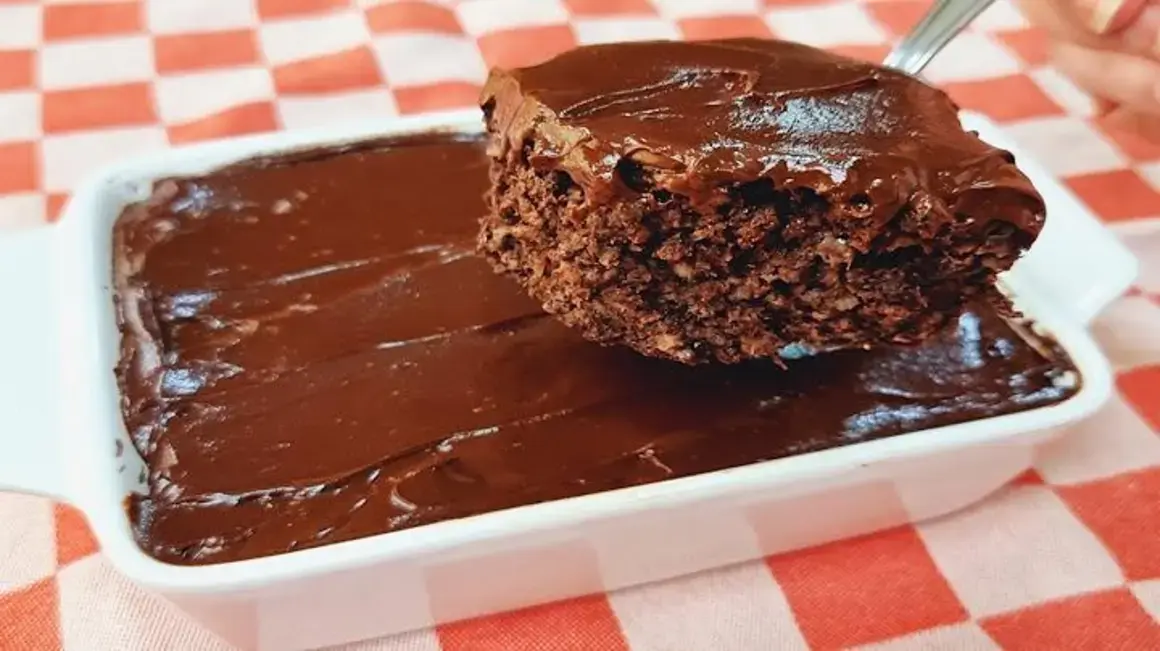 Receita de Bolo Saudável: Delicioso, Molhadinho e Sem Glúten em Minutos!