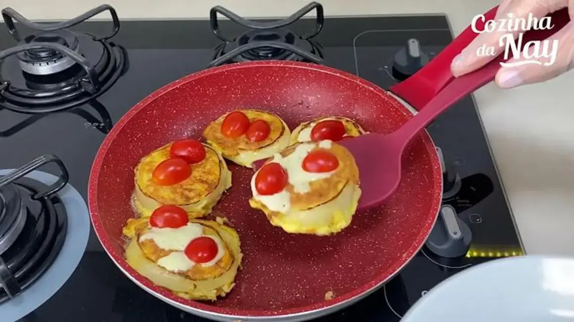 Receita de Cebola Recheada com Queijo e Ervas: Um Jantar Saboroso e Fácil de Fazer