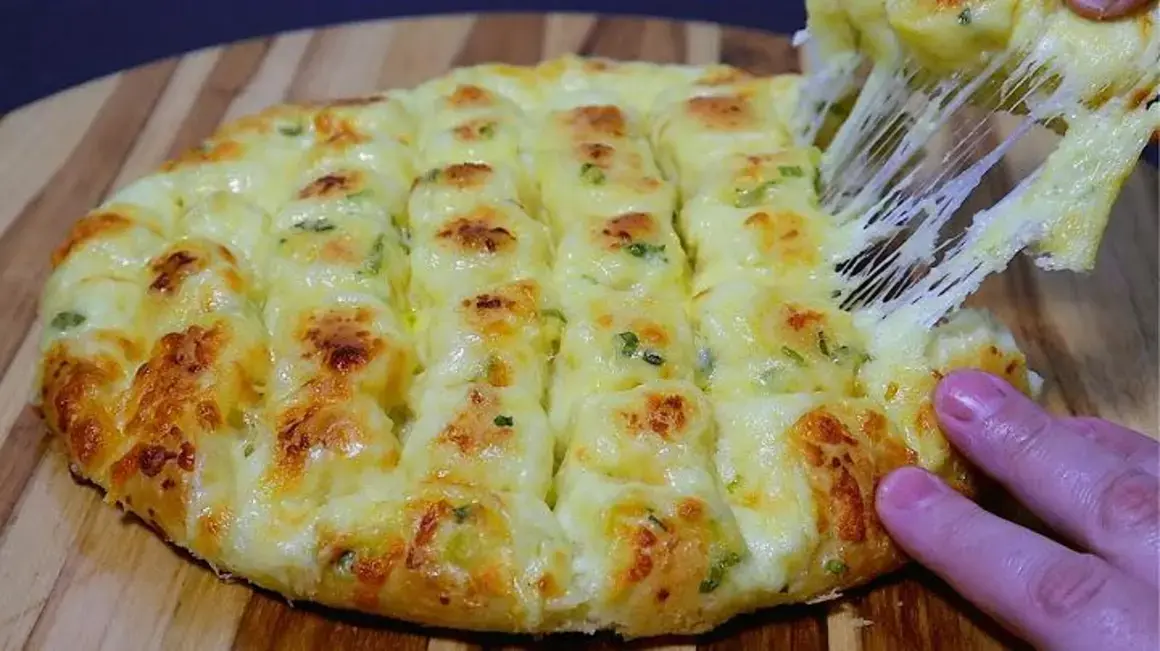 Receita de Pão de Alho com Queijo: Um Lanche Super Fofinho e Delicioso