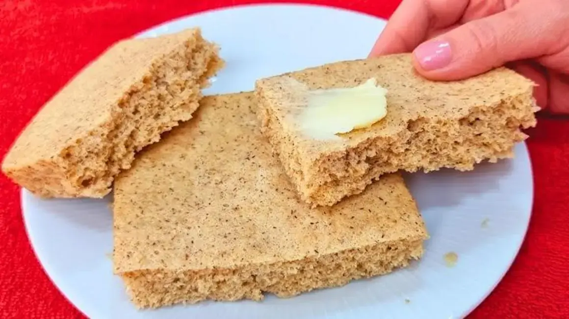 Receita de Pão Low Carb em 3 Min com Poucos Carboidratos e Muito Sabor