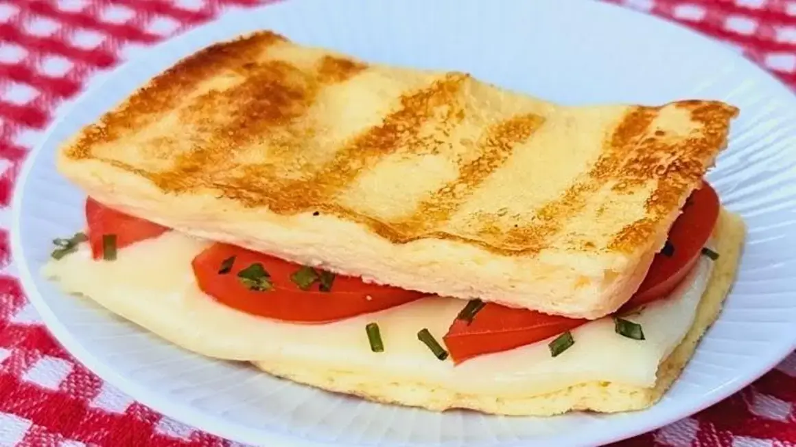 Receita de Pão Low Carb em 3 Min com Quase Zero Carboidratos e Sem Farinha