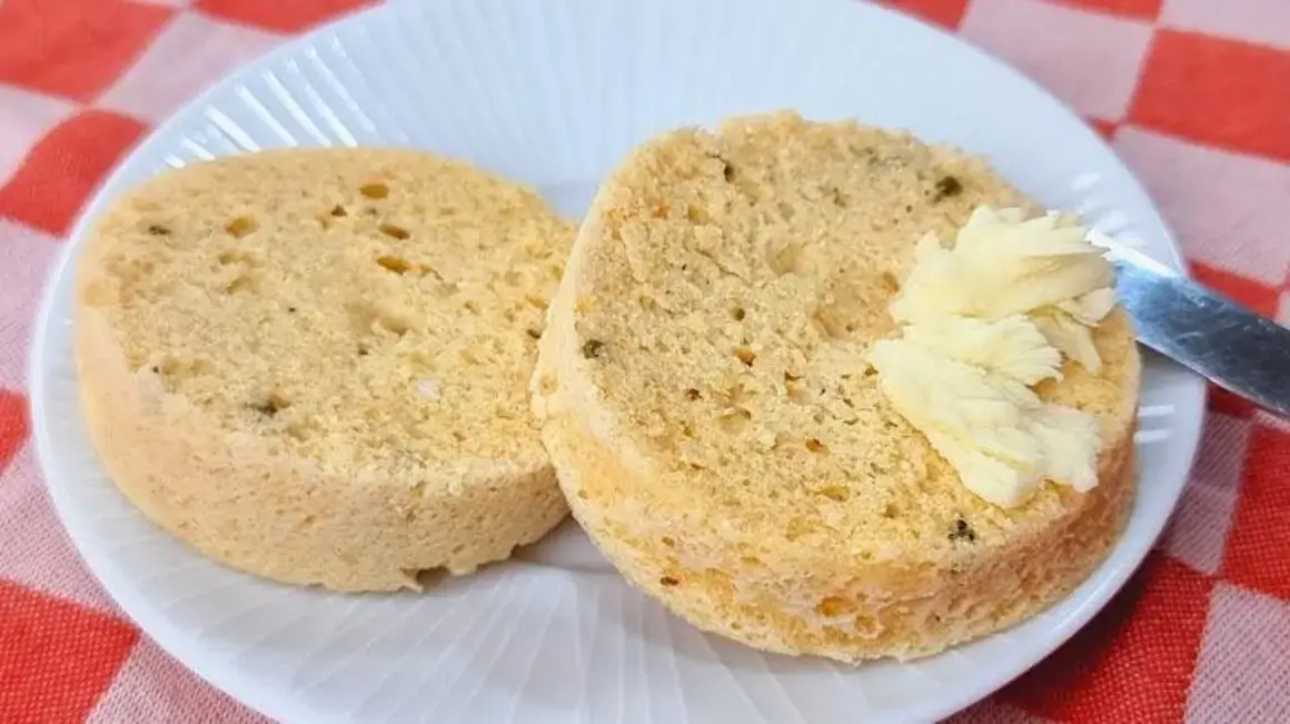 Receita de Pão Low Carb: Substitua o Pão em 2 Minutos e Aprecie Sem Culpa!