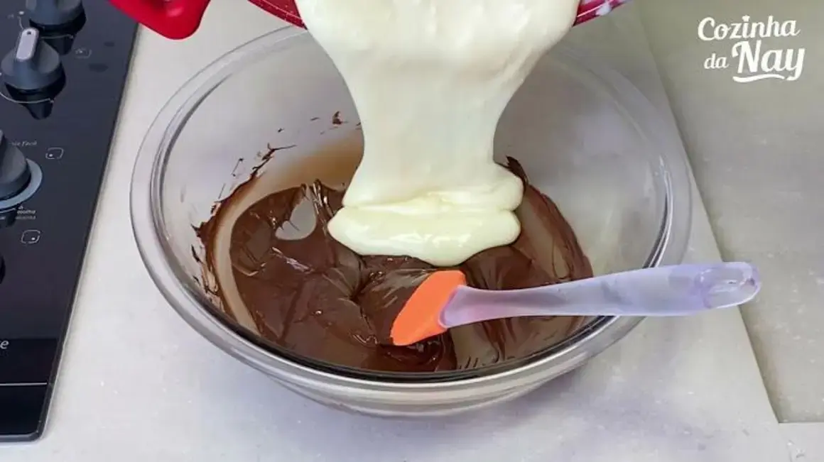 Receita de Pavê de Uva com Chocolate: Uma Sobremesa Sofisticada e Deliciosa!