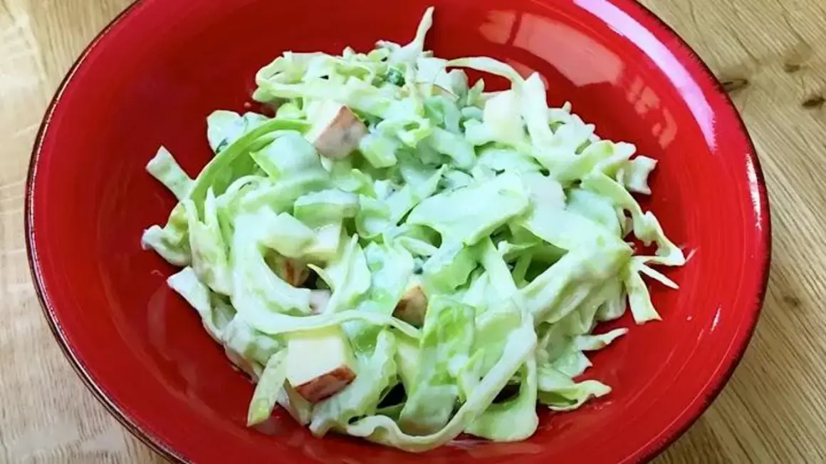 Receita de Salada para Desinchar e Baixar Pressão Alta de Forma Deliciosa
