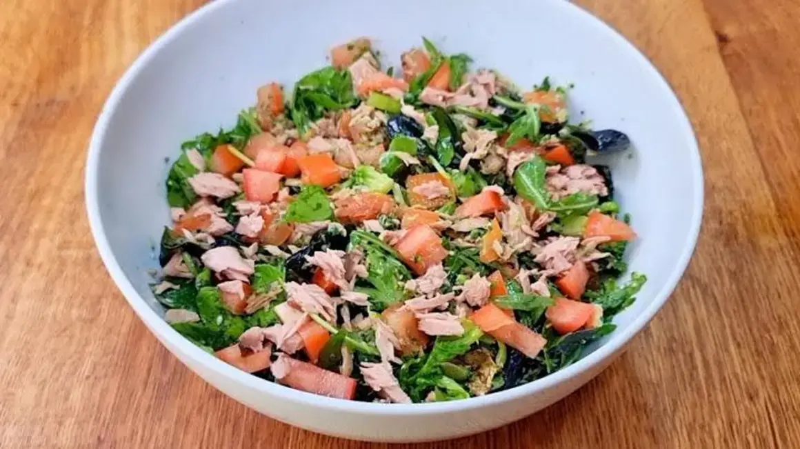 Receita de Salada para Ossos Fortes e Articulações: Leve e Deliciosa Para Emagrecer