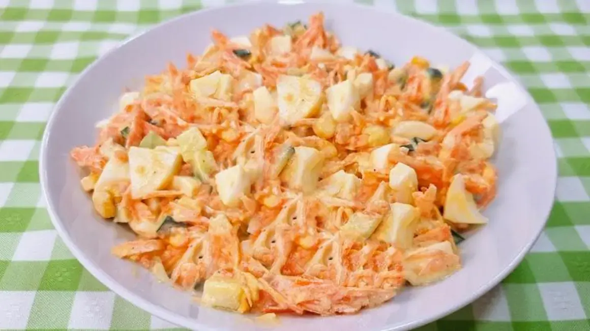 Receita de Salada Que Desincha e Emagrece – Deliciosa, Fácil e Low Carb!