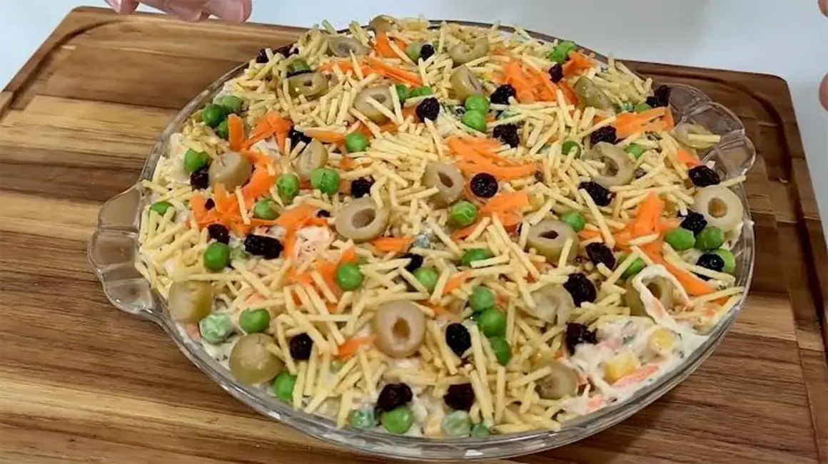 Receita de Salpicão de Frango Cremoso para fazer no Ano Novo e impressionar