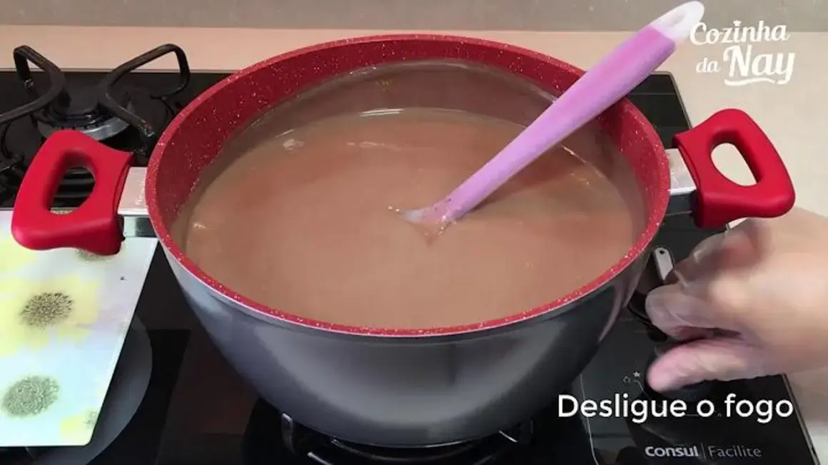 Receita de Sobremesa Cremosa para Encantar o Seu Natal de Forma Rápida e Fácil