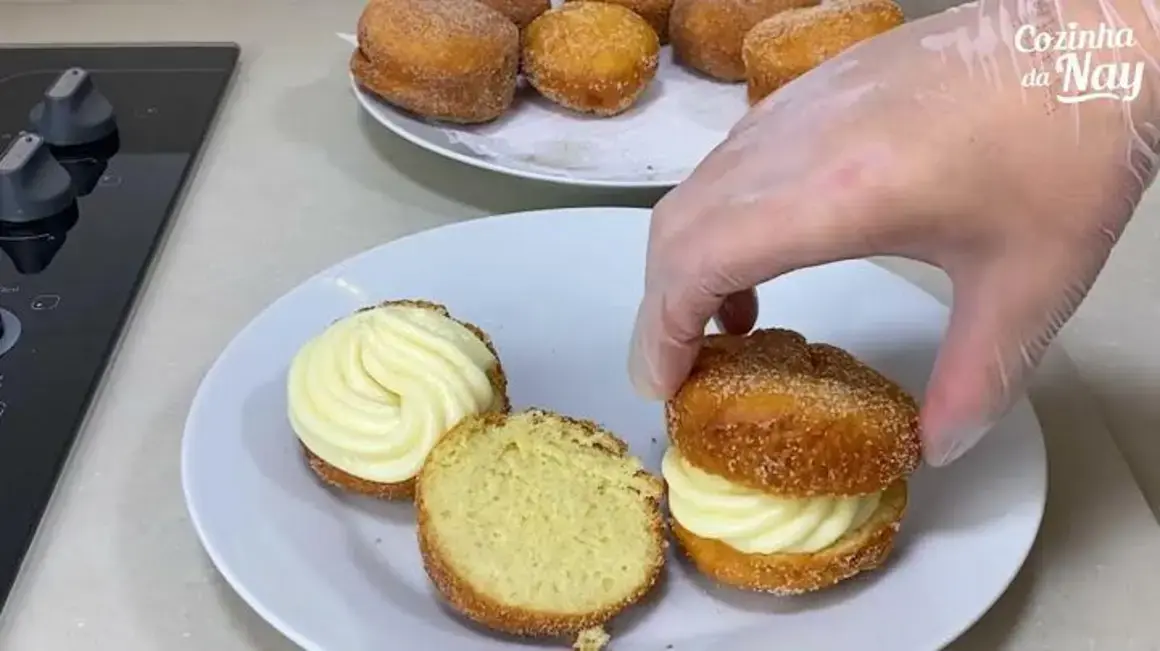 Receita de Sonho de Padaria Mega Recheado: Uma Delícia Irresistível Para Você Fazer