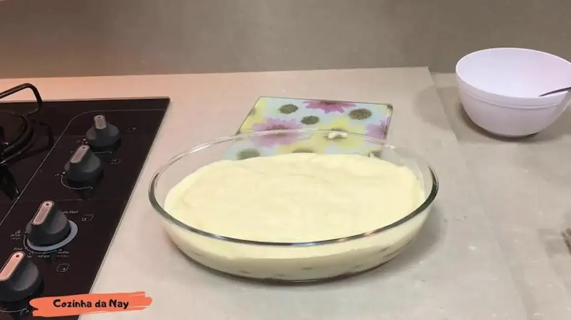 Receita de Pavê de Bolacha Mais Fácil do Mundo que Eu Aprendi e Adoro Fazer