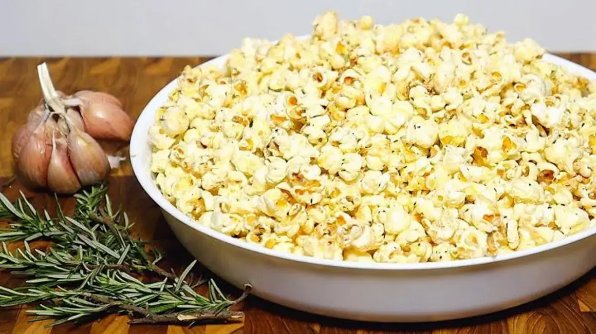 Receita de Pipoca Salgada Gourmet: Deliciosa, Prática e Perfeita para Vender