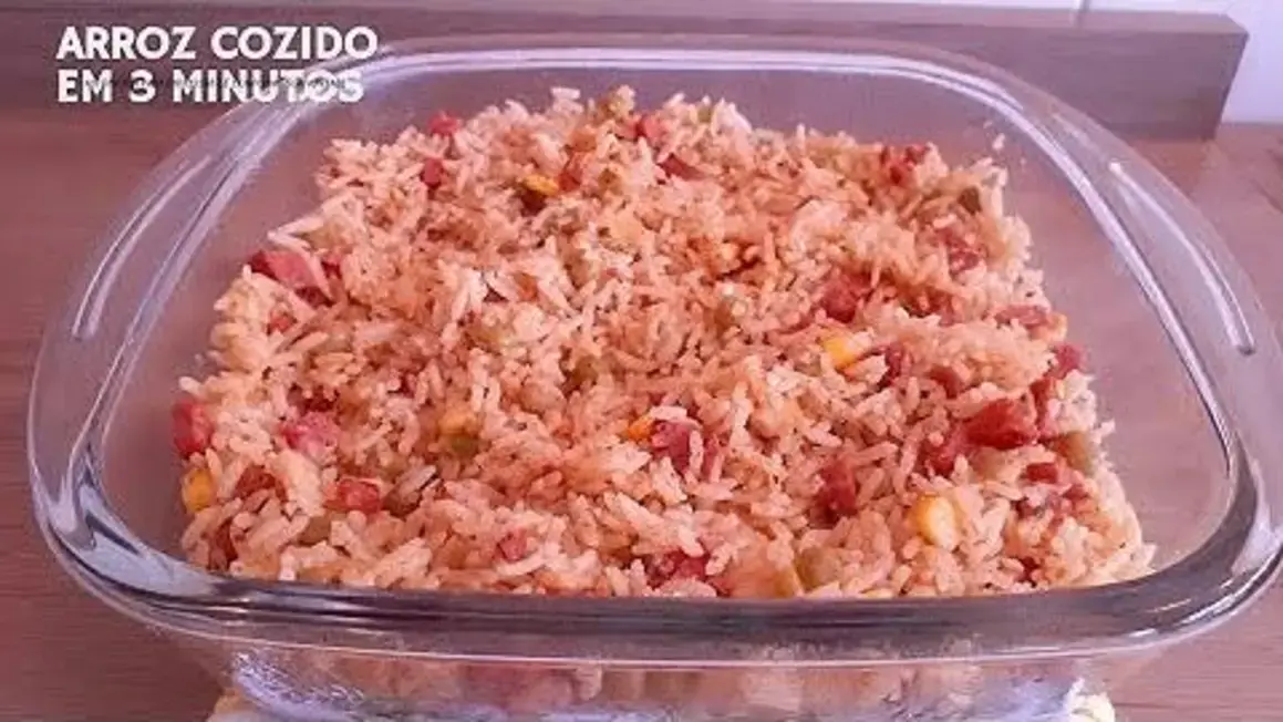 Receita de Arroz Em Apenas 3 Minutos Na Panela De Pressão Para Um Almoço Prático