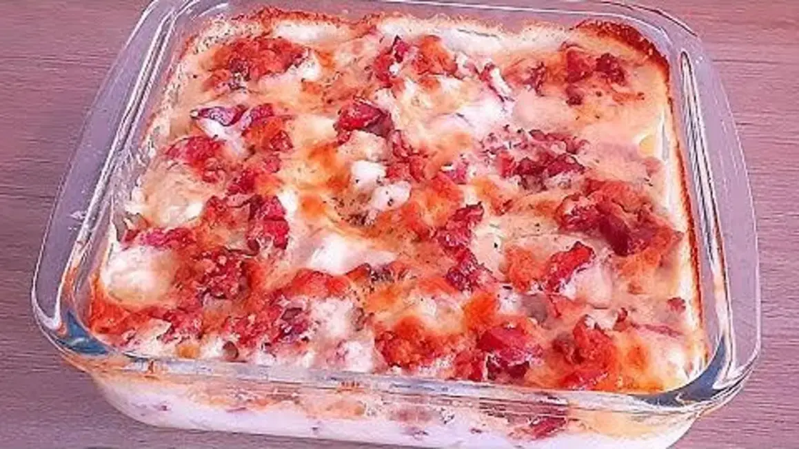 Receita de Batata Gratinada com Linguiça Calabresa e Queijo Mussarela Cremosa