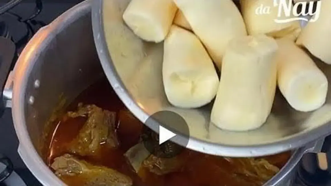 Receita de Costela Mineira: Aprendi a Fazer a Vaca Atolada que Desmancha na Boca!