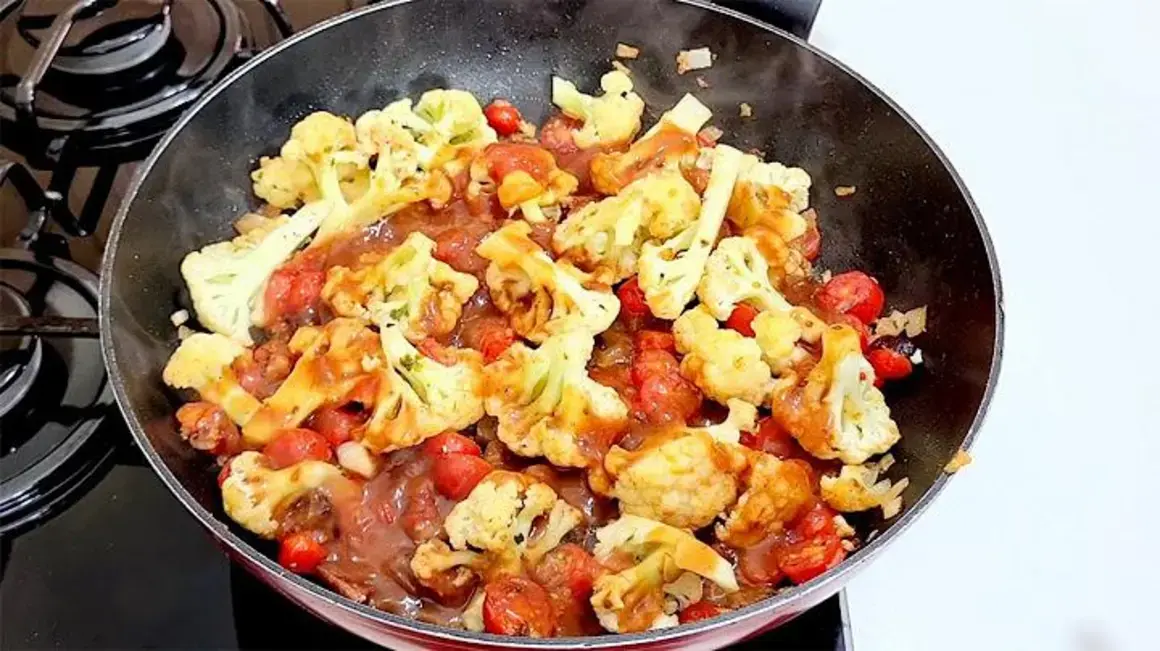 Receita de Couve-flor ao Molho: O Meu Marido Não Quer Outra Coisa na Mesa!