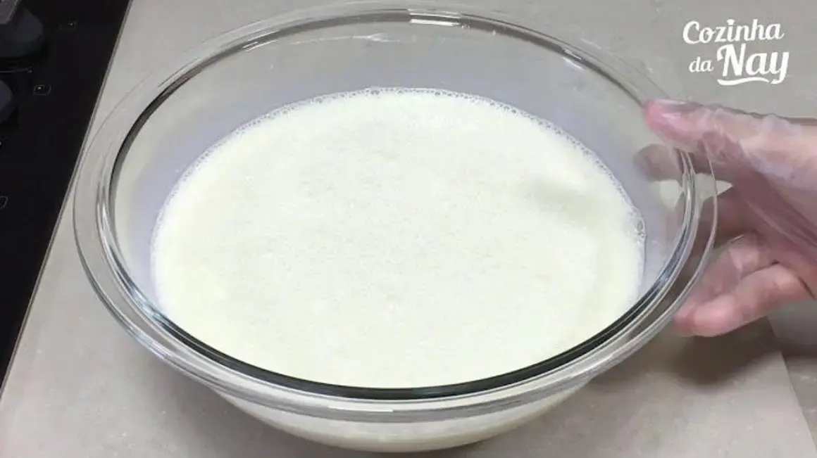 Receita de Sobremesa Rápida: Prepare em 5 Minutos, Sem Forno e Sem Liquidificador